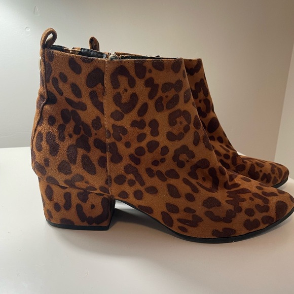 Leopard Print Ankle Boots - Picture 2 of 8